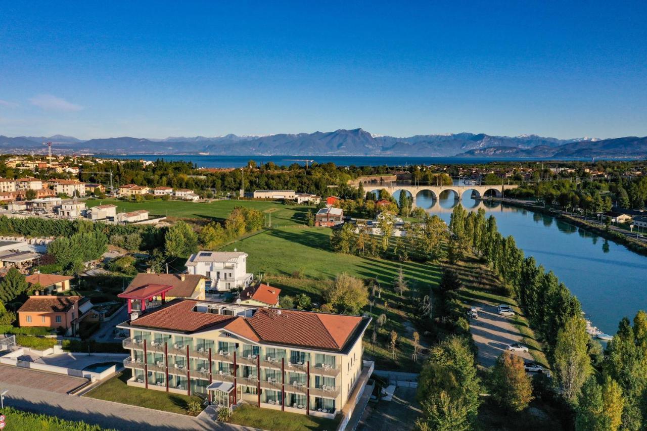 Hotel Rivus Peschiera del Garda Luaran gambar
