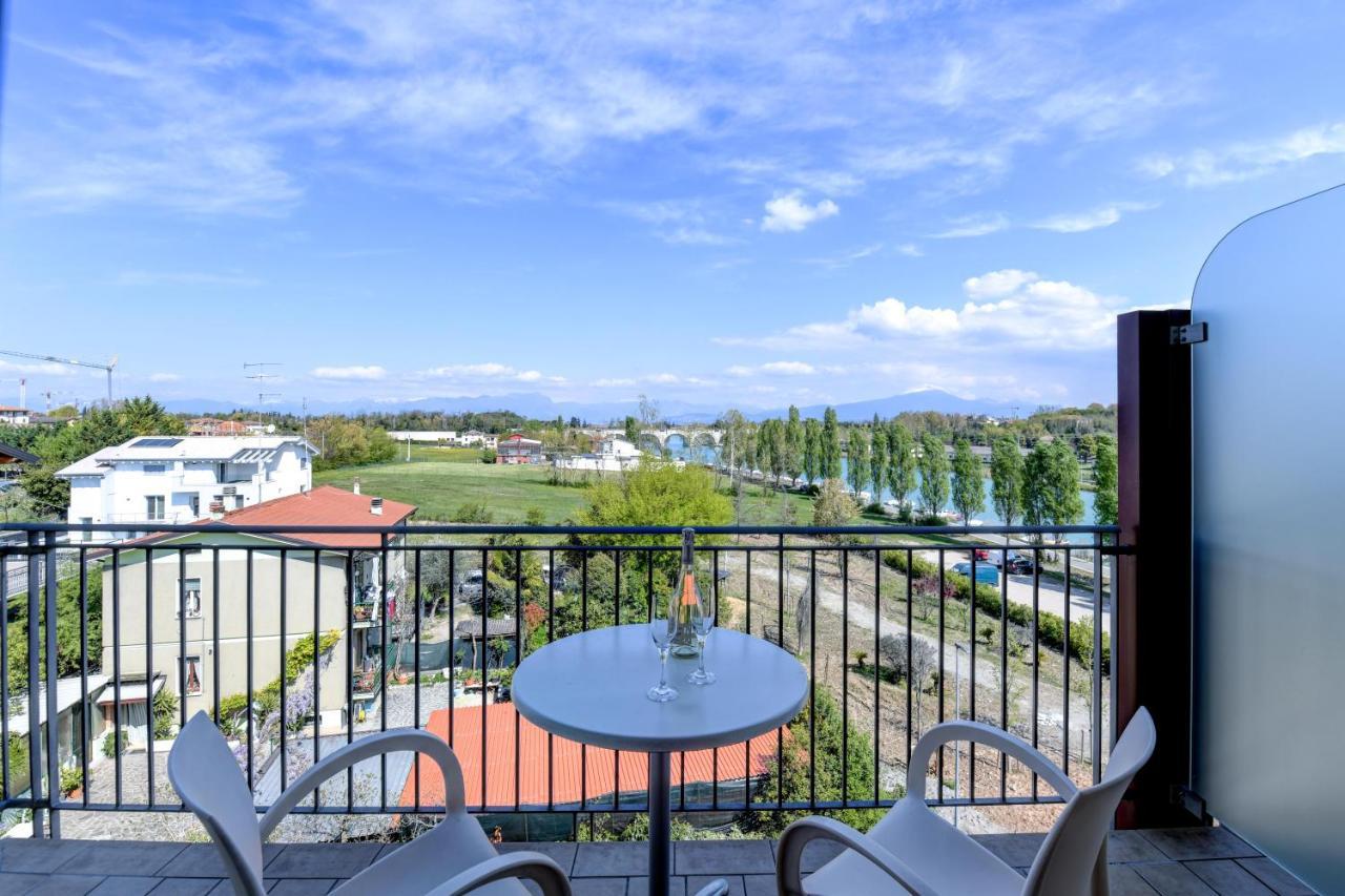 Hotel Rivus Peschiera del Garda Luaran gambar