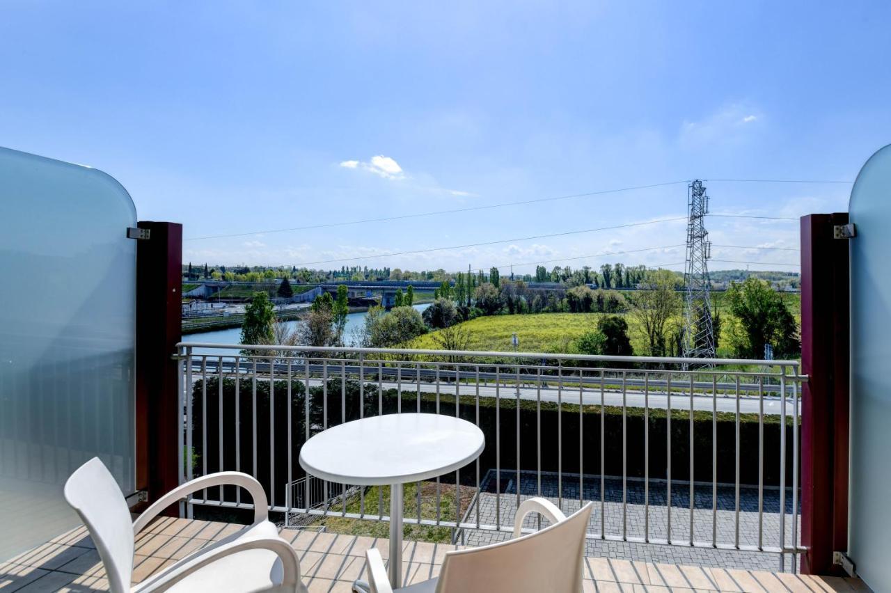 Hotel Rivus Peschiera del Garda Luaran gambar