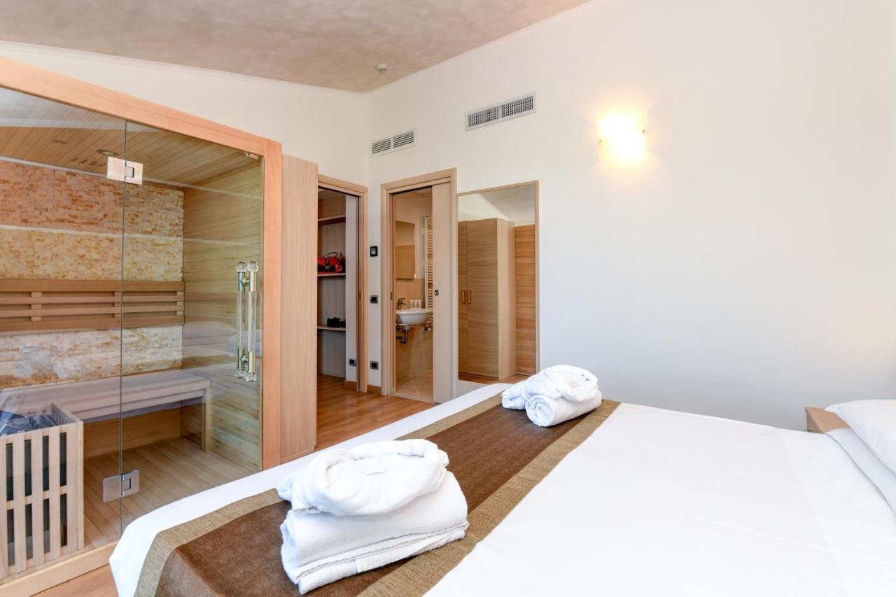 Hotel Rivus Peschiera del Garda Luaran gambar