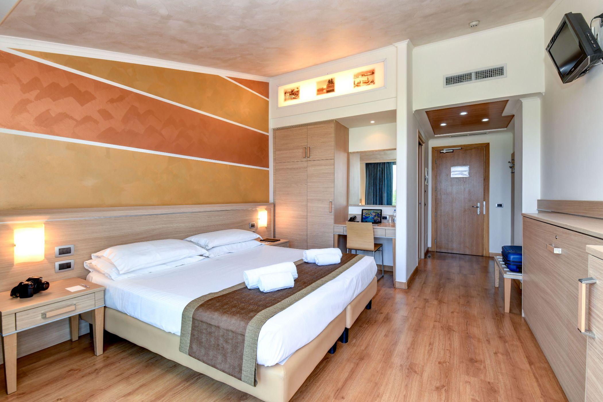 Hotel Rivus Peschiera del Garda Luaran gambar