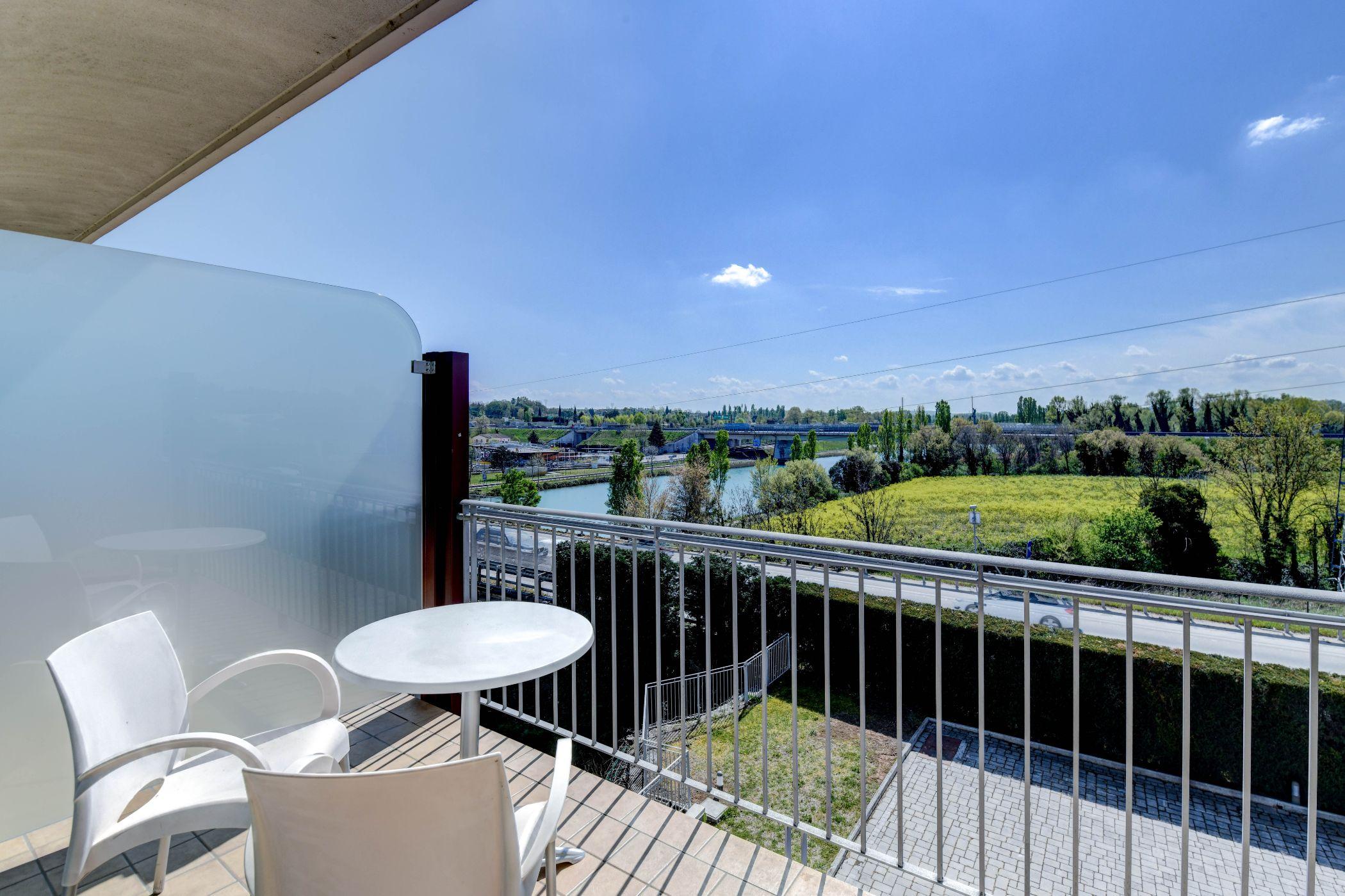 Hotel Rivus Peschiera del Garda Luaran gambar