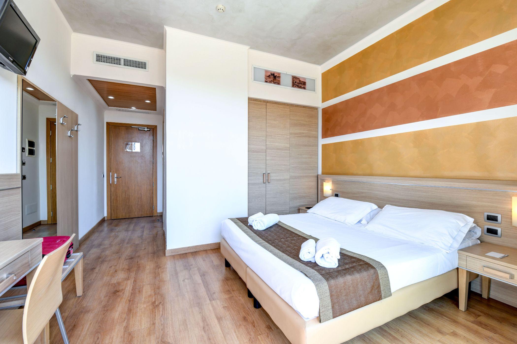 Hotel Rivus Peschiera del Garda Luaran gambar