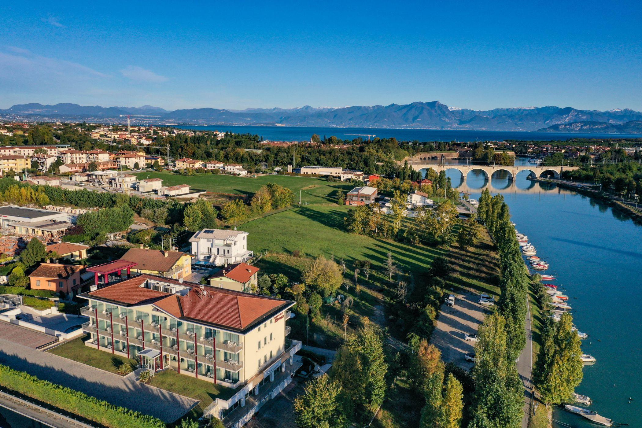 Hotel Rivus Peschiera del Garda Luaran gambar
