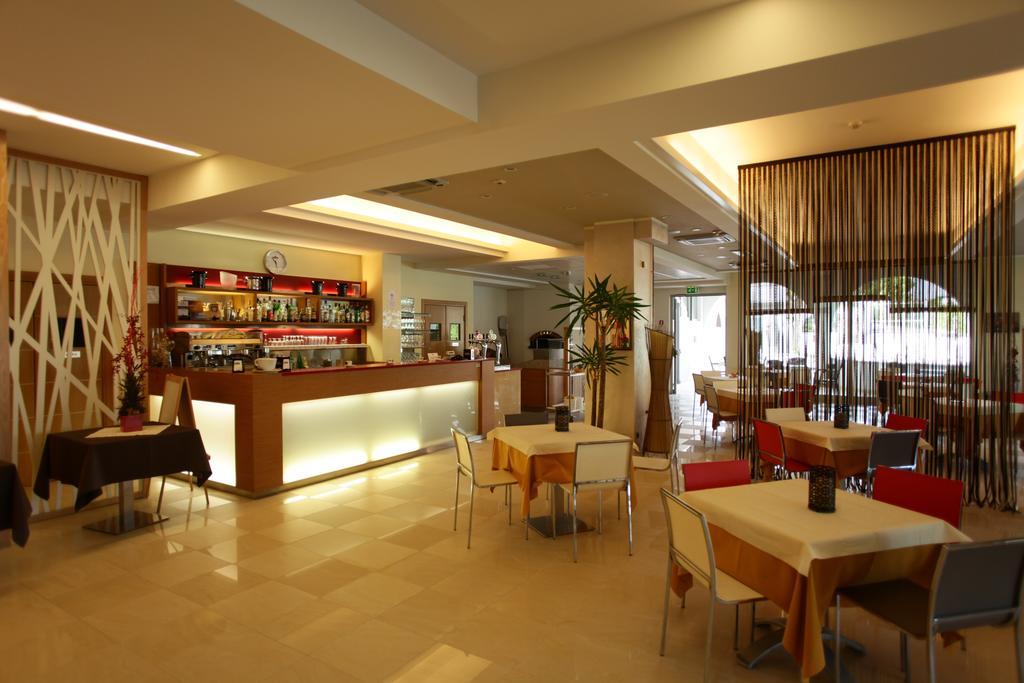 Hotel Rivus Peschiera del Garda Luaran gambar