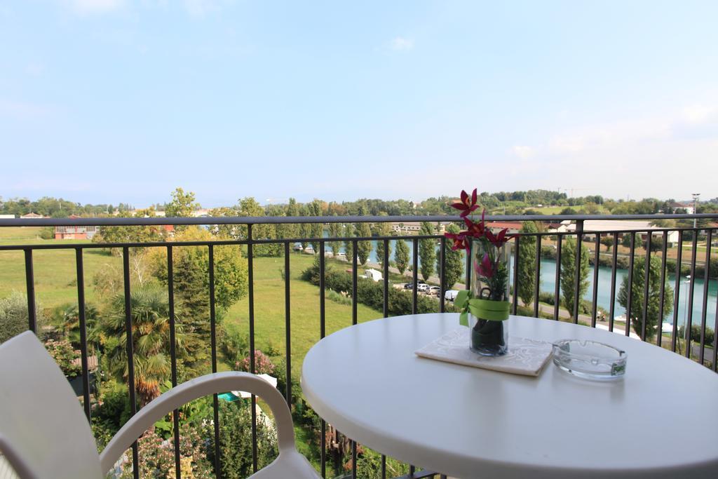 Hotel Rivus Peschiera del Garda Luaran gambar